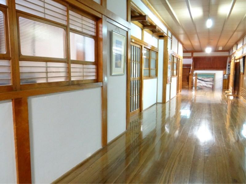 Готель Takaragawa Onsen Ousenkaku Мінакамі Екстер'єр фото